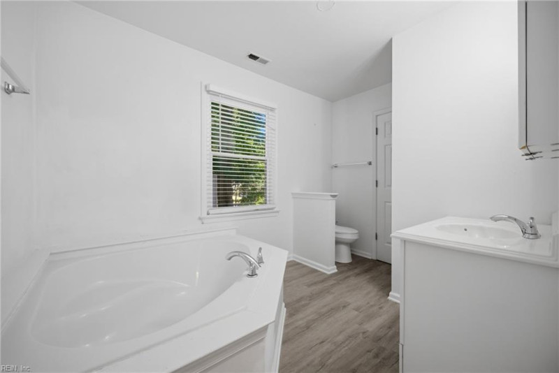 Photo 32 of 50 residential for sale in Chesapeake virginia