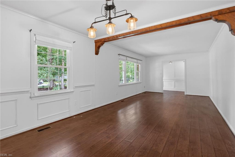 Photo 11 of 41 residential for sale in York County virginia