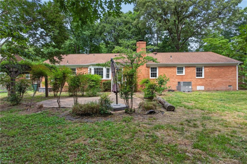Photo 38 of 41 residential for sale in York County virginia
