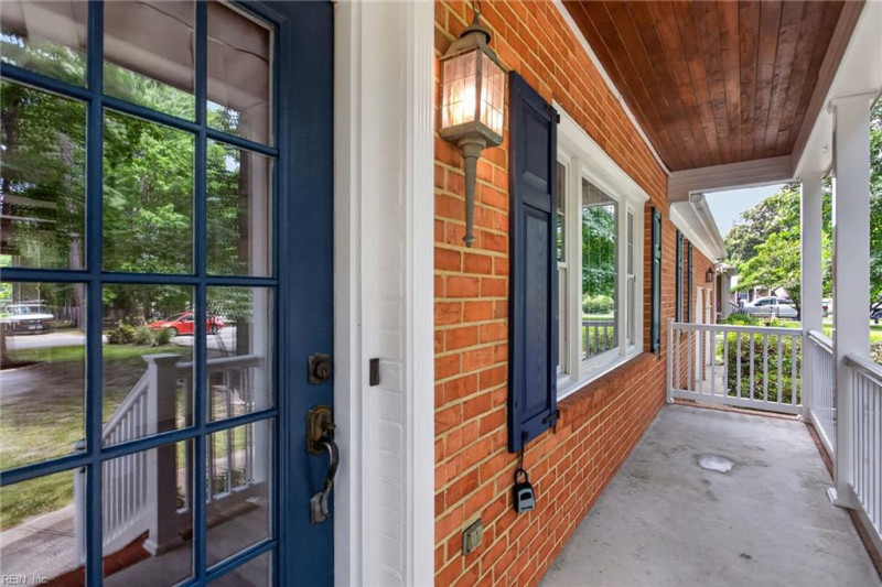 Photo 5 of 41 residential for sale in York County virginia