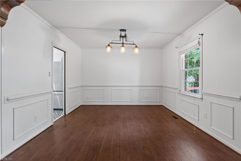 Photo 9 of 41 residential for sale in York County virginia
