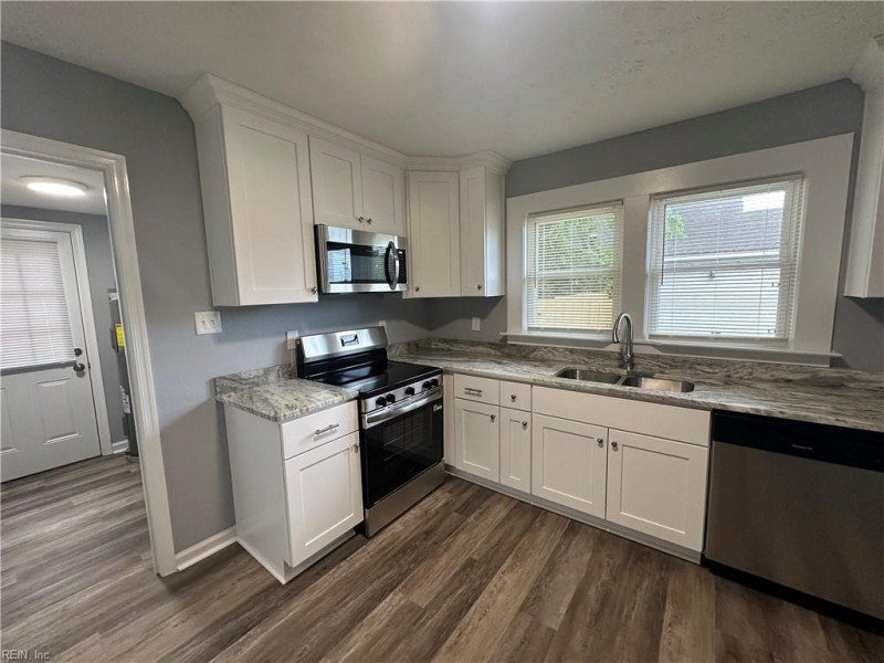 Photo 3 of 28 residential for sale in Hampton virginia