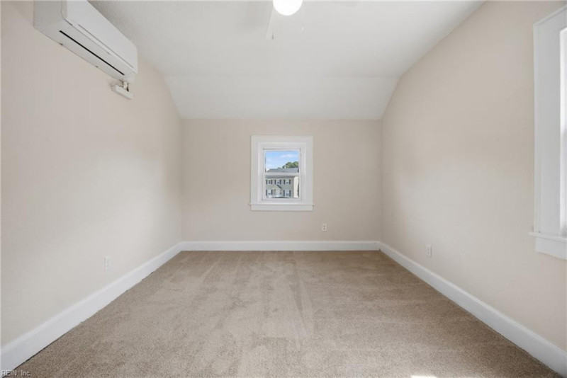 Photo 15 of 30 residential for sale in Portsmouth virginia