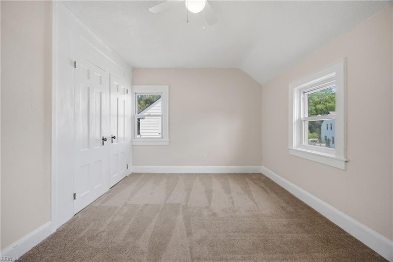 Photo 19 of 30 residential for sale in Portsmouth virginia