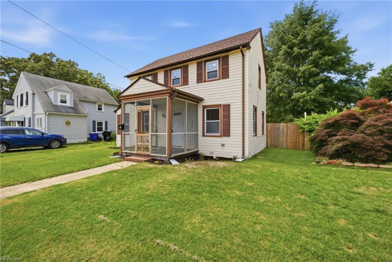 Photo 4 of 30 residential for sale in Portsmouth virginia
