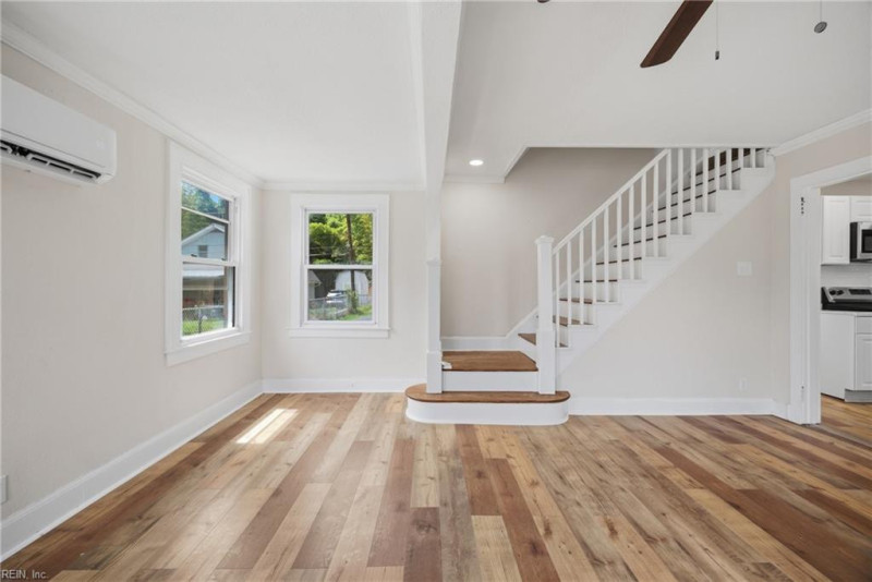 Photo 7 of 30 residential for sale in Portsmouth virginia
