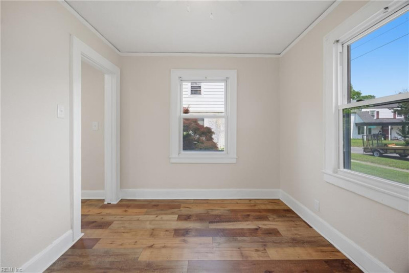 Photo 8 of 30 residential for sale in Portsmouth virginia