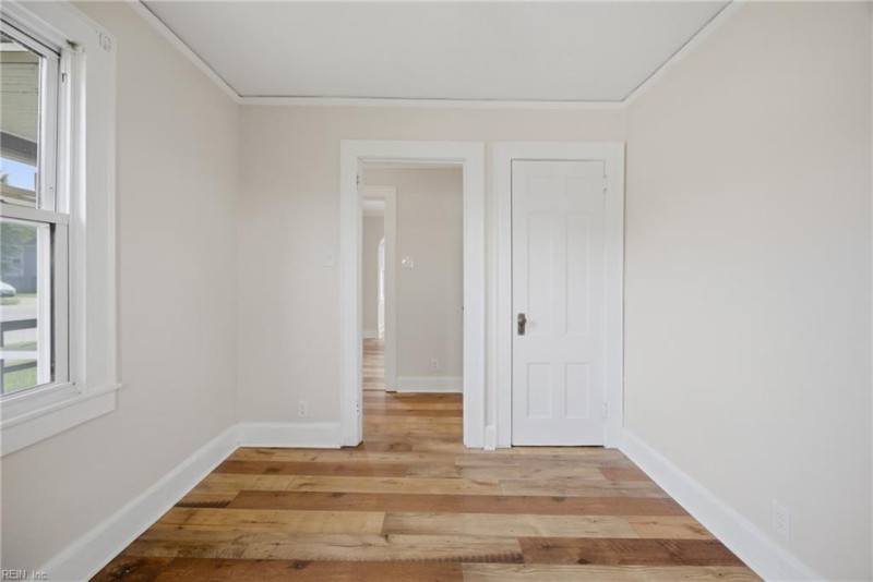 Photo 9 of 30 residential for sale in Portsmouth virginia