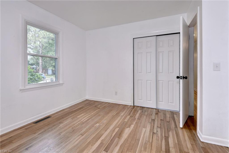 Photo 41 of 48 residential for sale in Chesapeake virginia Photo 41 of 48 residential for sale in Chesapeake virginia