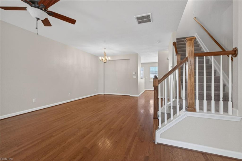 Photo 10 of 34 residential for sale in Virginia Beach virginia