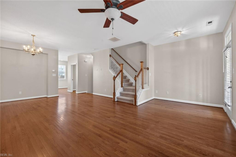 Photo 11 of 34 residential for sale in Virginia Beach virginia