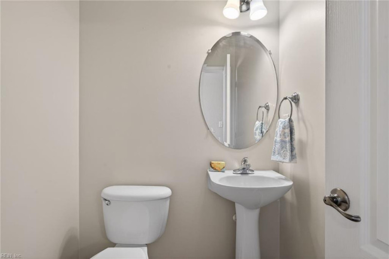 Photo 16 of 34 residential for sale in Virginia Beach virginia
