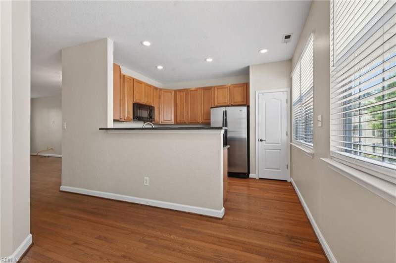 Photo 19 of 34 residential for sale in Virginia Beach virginia