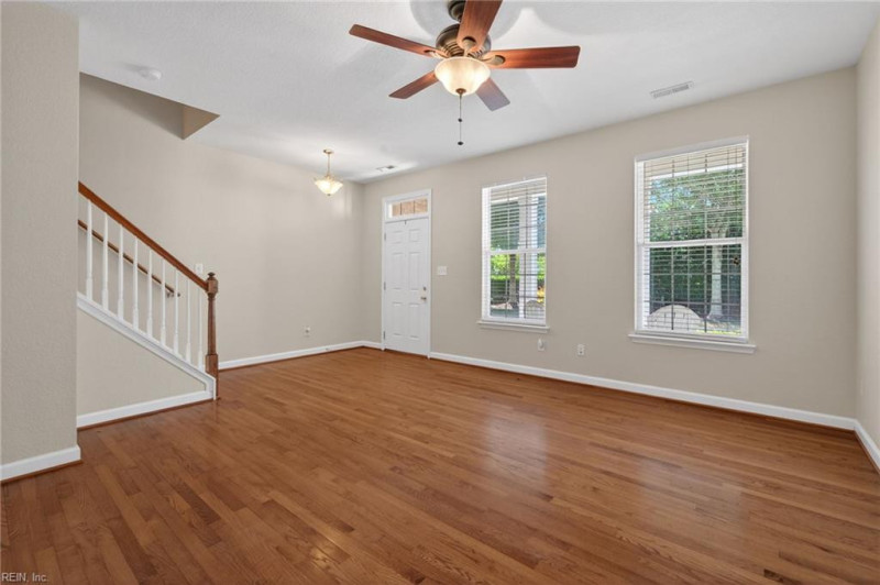Photo 5 of 34 residential for sale in Virginia Beach virginia