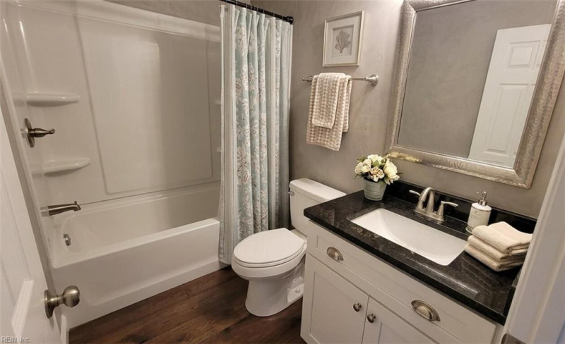 Photo 11 of 12 residential for sale in Hampton virginia