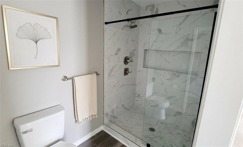 Photo 6 of 12 residential for sale in Hampton virginia
