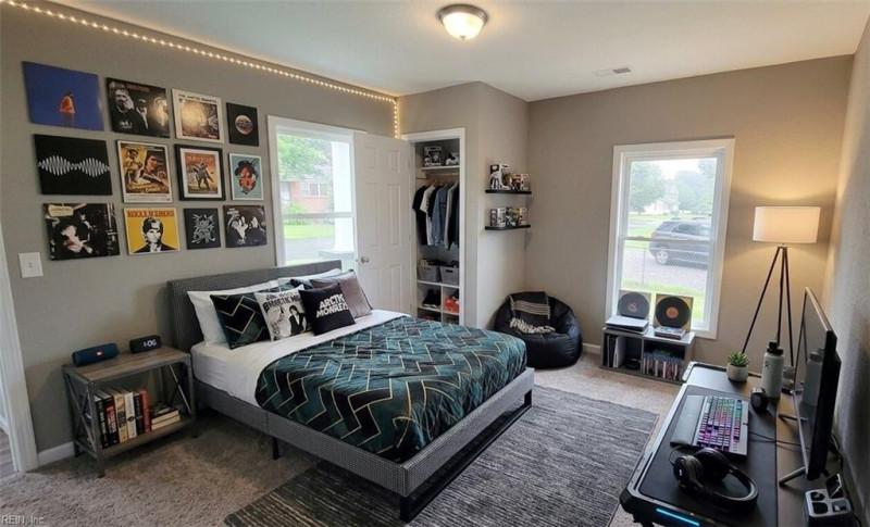 Photo 9 of 12 residential for sale in Hampton virginia