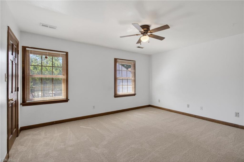 Photo 12 of 27 rental for rent in Hampton virginia