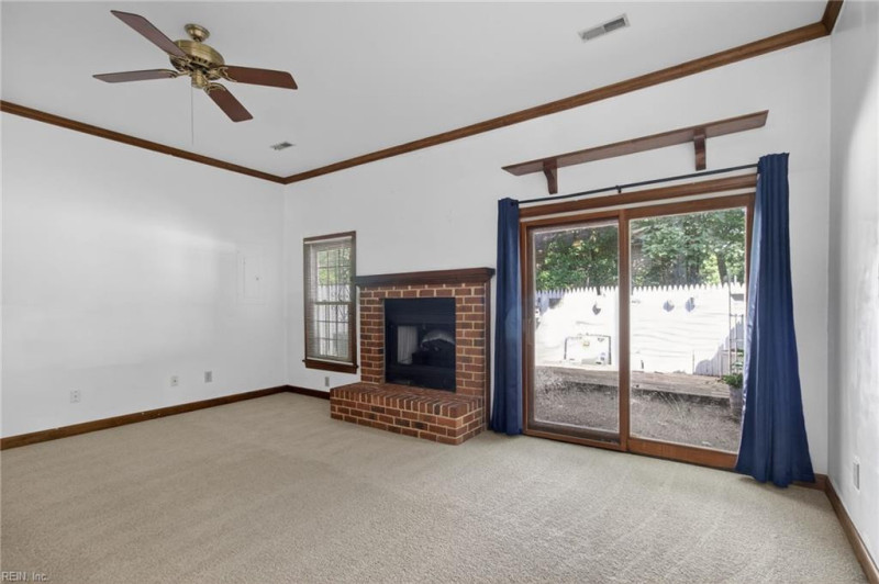 Photo 13 of 27 rental for rent in Hampton virginia