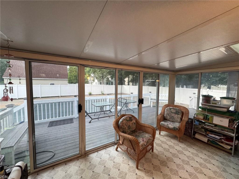 Photo 11 of 12 residential for sale in Chesapeake virginia