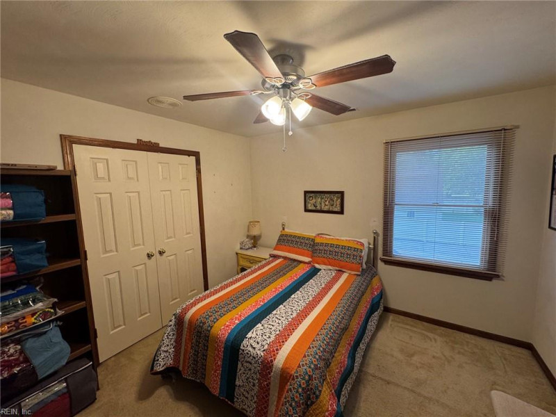 Photo 6 of 12 residential for sale in Chesapeake virginia