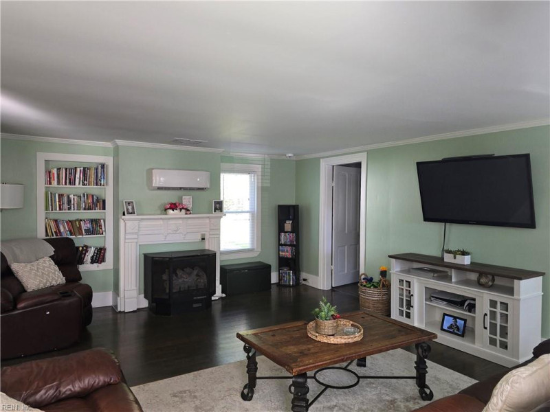Photo 16 of 50 residential for sale in Suffolk virginia