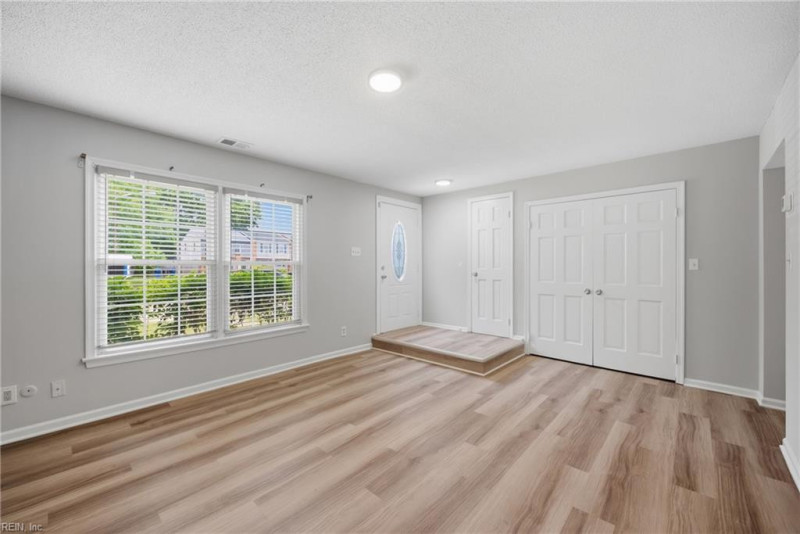 Photo 14 of 30 residential for sale in Virginia Beach virginia