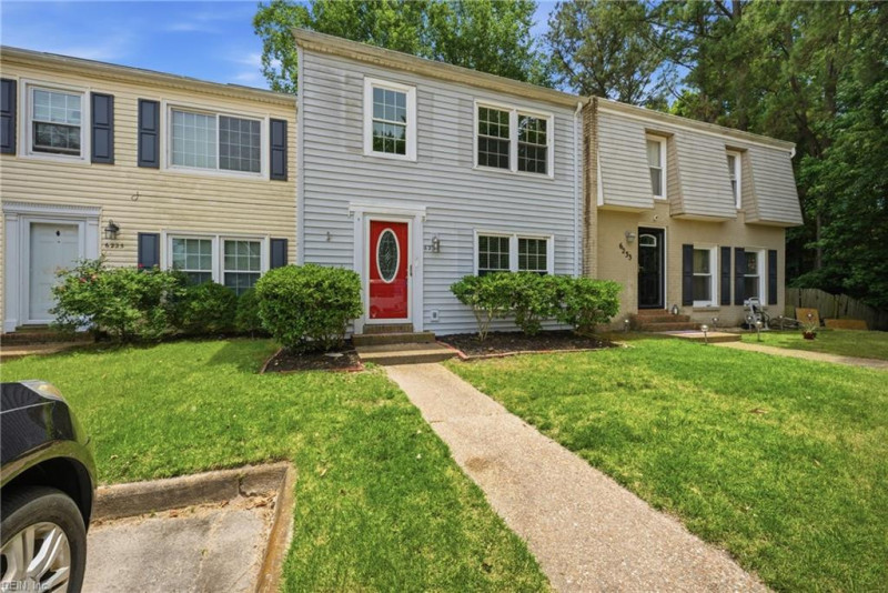 Photo 2 of 30 residential for sale in Virginia Beach virginia