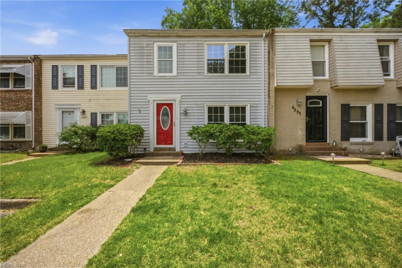 Photo 3 of 30 residential for sale in Virginia Beach virginia