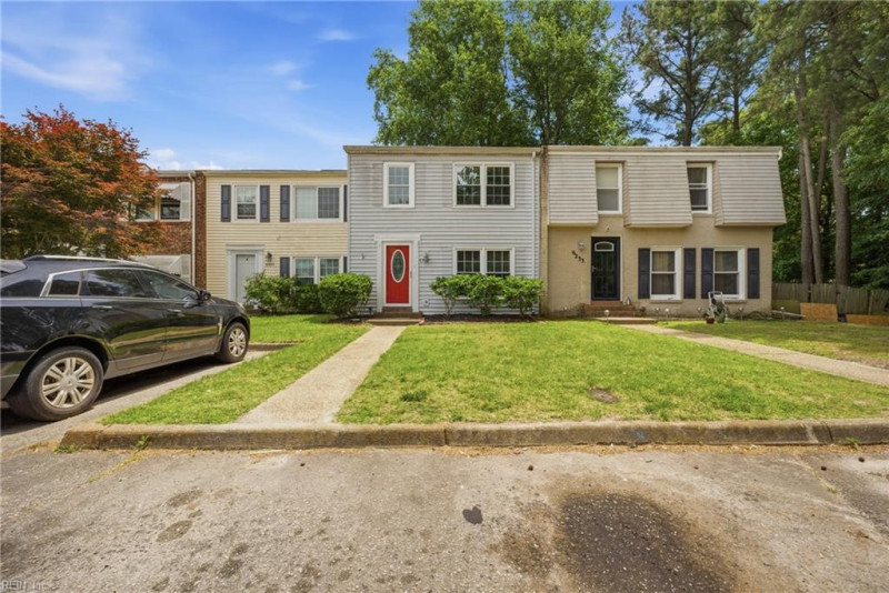 Photo 4 of 30 residential for sale in Virginia Beach virginia