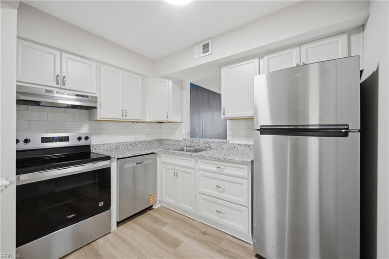Photo 9 of 30 residential for sale in Virginia Beach virginia