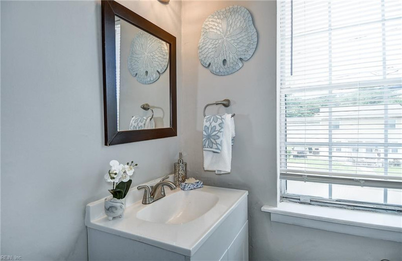 Photo 26 of 40 residential for sale in Hampton virginia