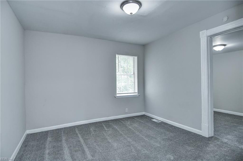 Photo 29 of 40 residential for sale in Hampton virginia
