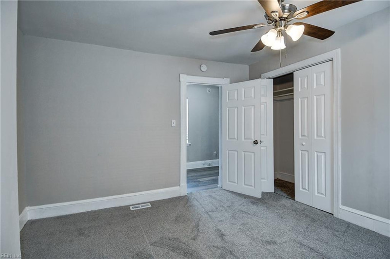 Photo 33 of 40 residential for sale in Hampton virginia