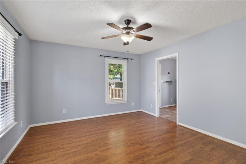 Photo 4 of 25 residential for sale in Chesapeake virginia Photo 4 of 25 residential for sale in Chesapeake virginia