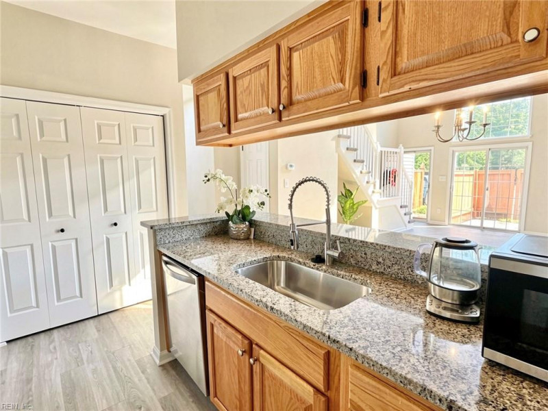 Photo 13 of 36 residential for sale in Chesapeake virginia