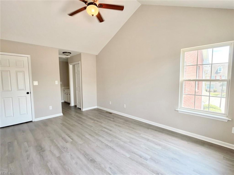 Photo 20 of 36 residential for sale in Chesapeake virginia
