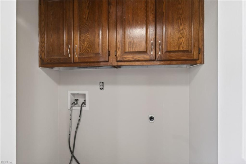 Photo 13 of 29 residential for sale in Chesapeake virginia