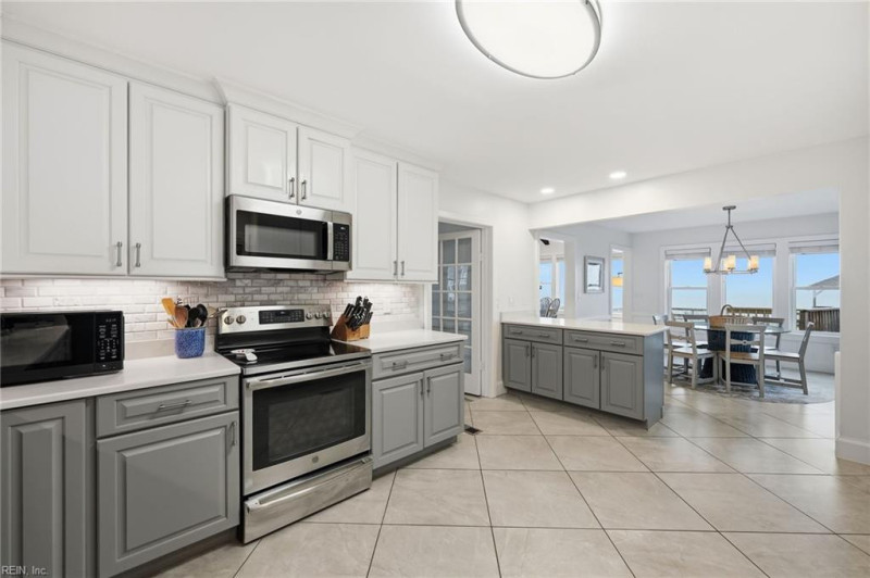 Photo 14 of 50 residential for sale in Currituck County virginia