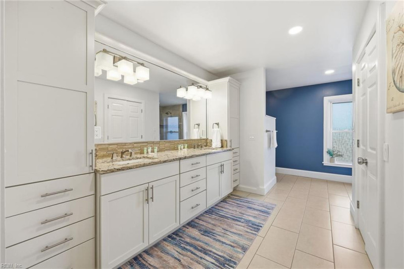 Photo 21 of 50 residential for sale in Currituck County virginia