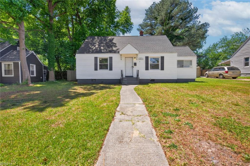 Photo 1 of 38 residential for sale in Portsmouth virginia