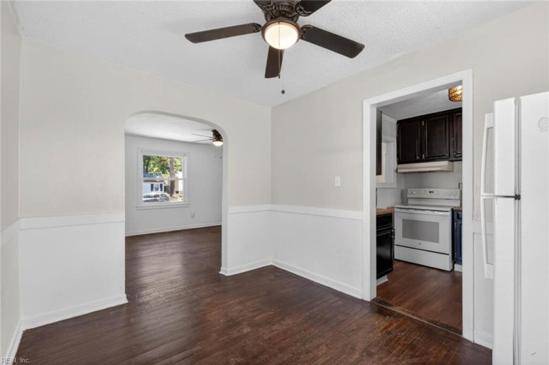 Photo 24 of 38 residential for sale in Portsmouth virginia