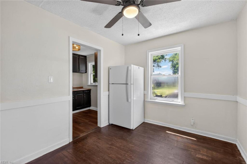 Photo 25 of 38 residential for sale in Portsmouth virginia