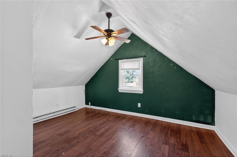 Photo 30 of 38 residential for sale in Portsmouth virginia