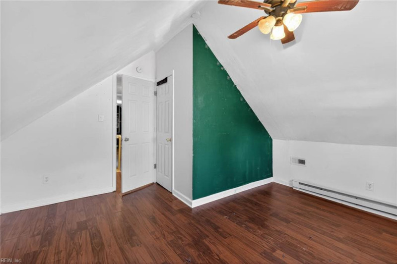 Photo 32 of 38 residential for sale in Portsmouth virginia