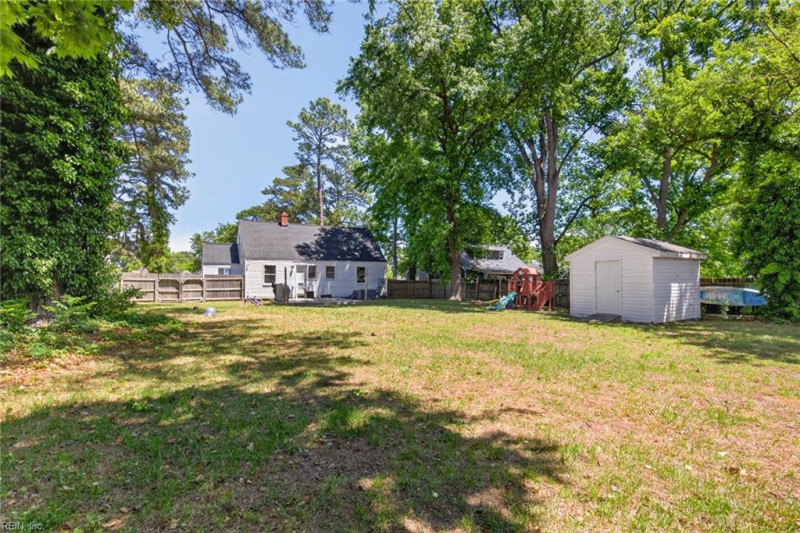 Photo 35 of 38 residential for sale in Portsmouth virginia