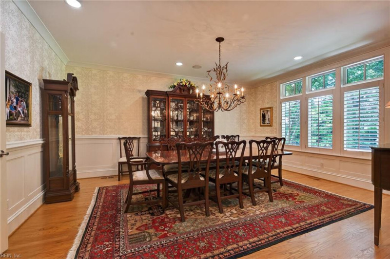 Photo 11 of 47 residential for sale in Virginia Beach virginia