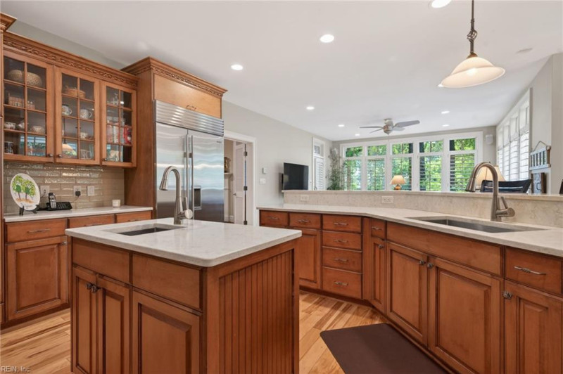 Photo 14 of 47 residential for sale in Virginia Beach virginia