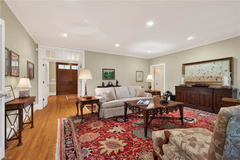 Photo 18 of 47 residential for sale in Virginia Beach virginia
