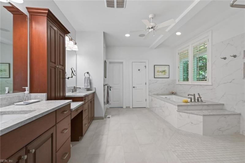 Photo 25 of 47 residential for sale in Virginia Beach virginia